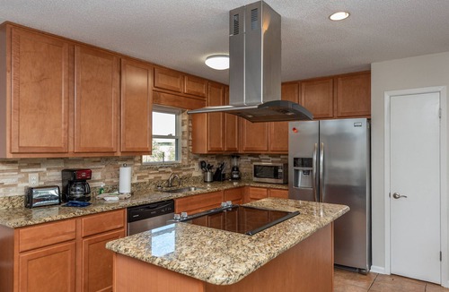 Toilla Segunda House | Paradise Shores 5/4 bedroom 3/2 bth sleeps up to 19! Private pool