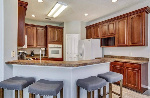 Seffner Community Alliance House | Paradise Villa Heated POOL, Hot Tub, & Fire Pit