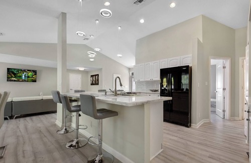 Wellington House | PARADIZE FOR EQUESTRIAN LOVERS