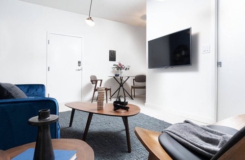 Bayshore Bed & Breakfast | Park Ave | Touchless King 1bd By Ocean