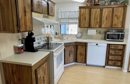 Silver Lake House | Park Views, Cozy Vibes, and Easy Breezy Living Near Spanish Springs