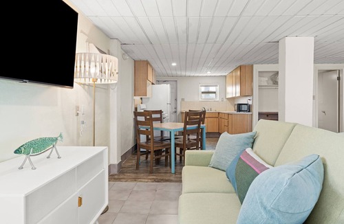 Little Torch Key Hotel | Parmer's Resort