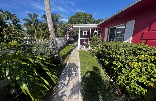 Parrot Cove House | Parrot cove comfort with heated pool!