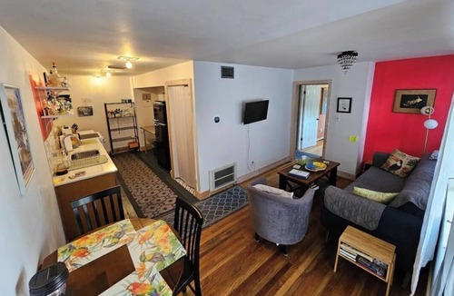 South Pensacola House | Parrot House Pensacola. Stand alone home perfect for families.