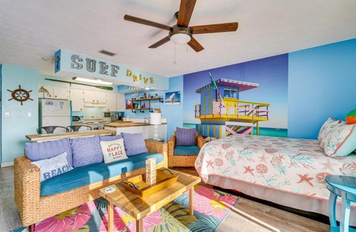 Bel Air Apartment | PCB Apt w/Balcony & Gulf Views: Walk to Beach