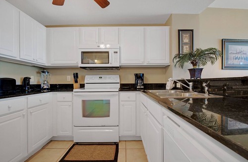 Panama City Beach Hotel | PCB Getaway Gulffront, 2nd Floor, 1 King, 3 full, 1 twin, sofa bed FREE BEACH CHAIRS and umbrella