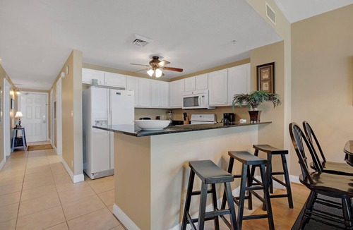 Panama City Beach Hotel | PCB Getaway Gulffront, 2nd Floor, 1 King, 3 full, 1 twin, sofa bed FREE BEACH CHAIRS and umbrella