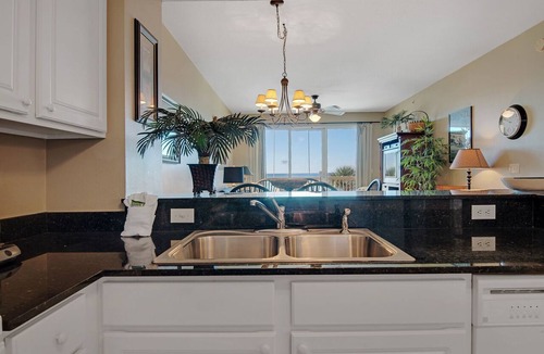 Panama City Beach Hotel | PCB Getaway Gulffront, 2nd Floor, 1 King, 3 full, 1 twin, sofa bed FREE BEACH CHAIRS and umbrella