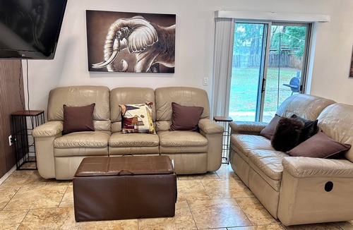Ocala House | Peaceful 3-2, Big Fenced Yard, WEC, Fast Wi-fi, Hammock, Ocala