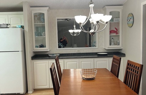 The Villages House | Peaceful 3-bedroom 2 bath house with AC in charming Lady Lake, The Villages