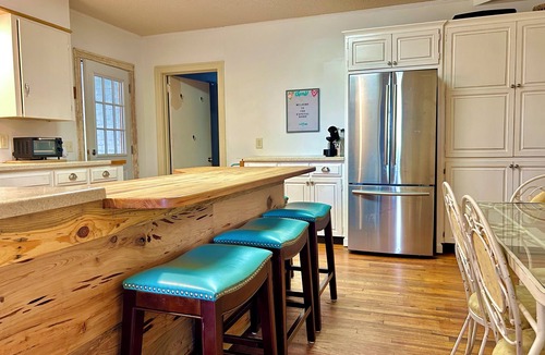 Camilla House | Peaceful Farmhouse on 25-acres in Hopeful, GA with 1Gb Fiber Internet