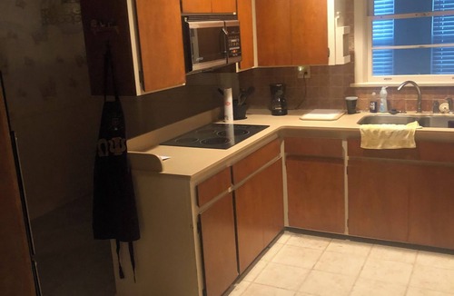 Metter House | Peaceful Getaway in small town. That has everything you need in walking distance