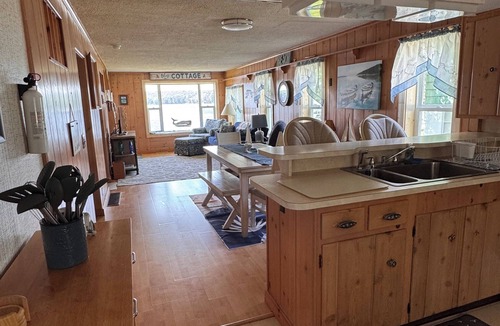 Fountain Cottage | Peaceful Lakefront Cottage on All-Sports Gunn Lake between Manistee & Ludington