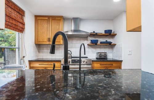 Laurel House | Peaceful Paradise Home | 1 Mile to Nokomis Beach | Dog Friendly | Quiet Neighborhood