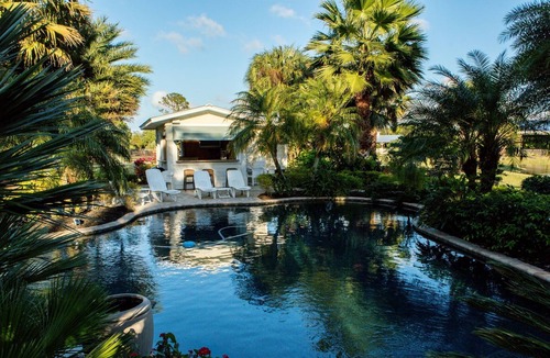 Palm City Cottage | Peaceful Private Cottage @ Summerwood