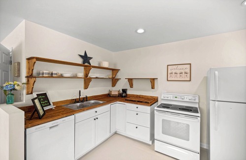 Morriston House | Peaceful Ranch & Guesthouse Near WEC Gather, Relax & Make Memories