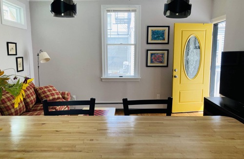 Usmma Apartment | Peaceful, Safe Apt. 15 min from Hospitals. City Island. Pet-Friendly.
