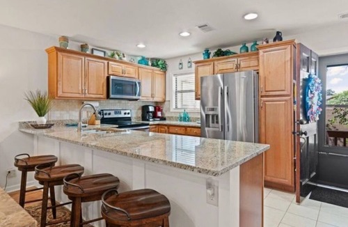 Saint Simons Island Condo | Peaceful Tides - A Beautifully updated Harbour Oaks Condo close to everything!