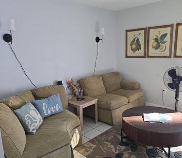 Fort Walton Beach House | Peaceful Townhouse 1 mile to Beach Okaloosa Island Relax Replenish