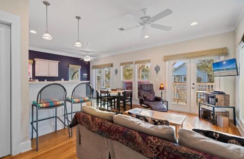 Seacrest House | Peacock Cottage