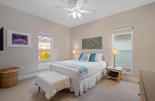 Seacrest House | Peacock Cottage