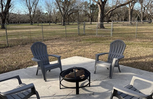 Ochlocknee House | Pecan orchard country hideaway, convenient to Thomasville & Tallahassee