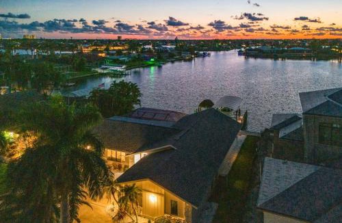 Eight Lakes House | Pelican Point Waterfront