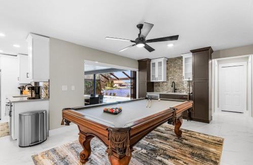 Eight Lakes House | Pelican Point Waterfront