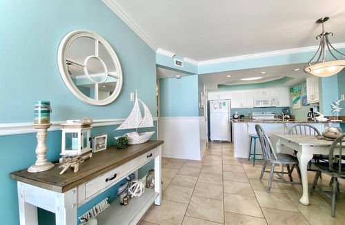 Gulf Lagoon Beach Condo | Pelican Walk 504- Free Beach Chairs Gulf Front!