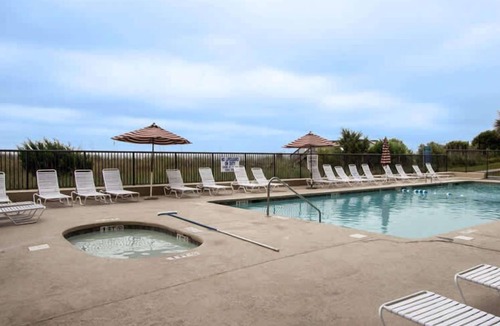 Ocean Drive Apartment | Peppertree By The Sea-1BRMU