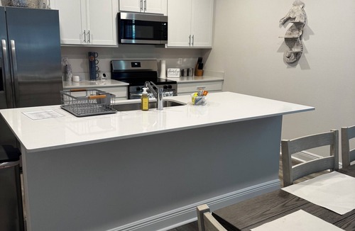 Harold House | Perfect 3-bedroom house with AC in adorable Milton