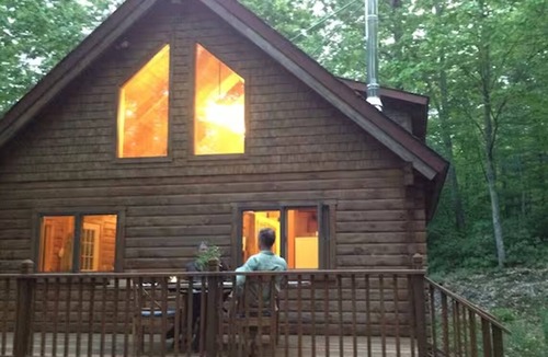 Mount Tremper Cabin | PERFECT ESCAPE For Total Privacy, Rustic Modern Cabin, 15 Pvt. Ac, WiFi, Heat/AC