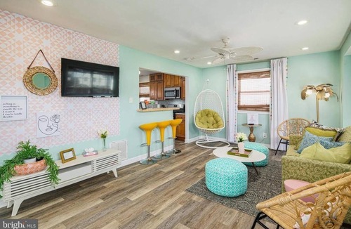 Atlantic City House | Perfect for a Getaway - Quaint Neighborhood Local to Boardwalk - Sleeps 6-10.