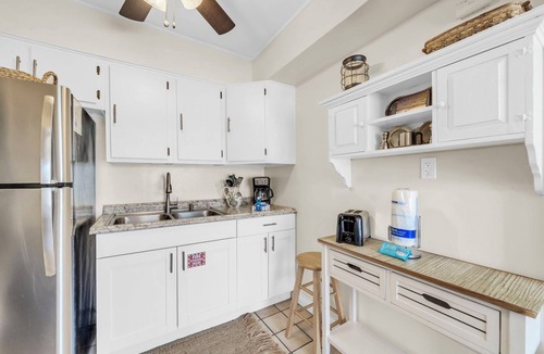 Laguna Beach Condo | 🏖️Perfect for Couples | Close to Beach | Linda's Cozy Cottage A☀️