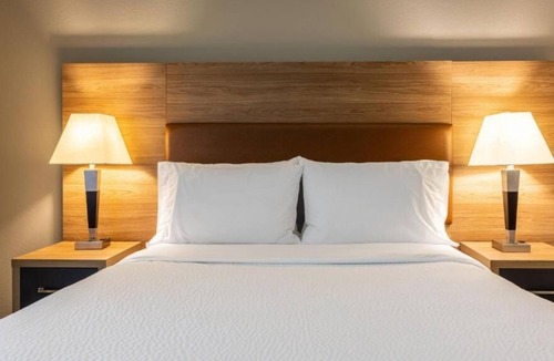 Okatie House | Perfect for Spending Quality Downtime, 2 Rooms, Minutes to Savannah Beach!