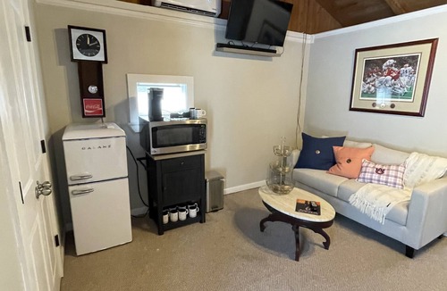 Auburn Condo | Perfect Game Day or Business Trip Stay Over. Half a mile from campus