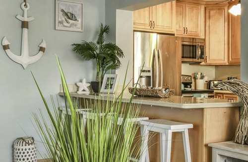 Marathon Resort | *Personal Private Resort* W/Kayaks, Bikes, Pool, Hot Tub, Volleyball & Tiki Bar