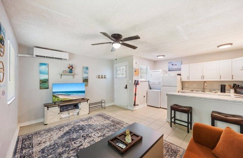 Navy Point Apartment | Pet Friendly+10 Min to Downtown+25 Min to Beach