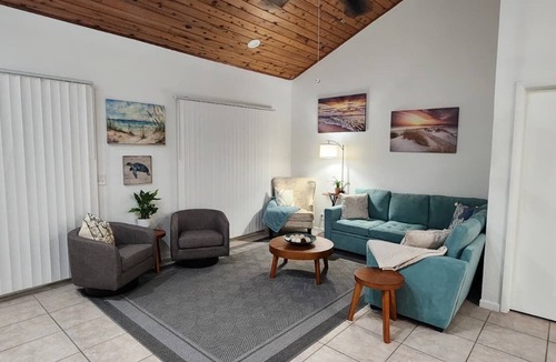 Seminole House | Pet-Friendly 2BR/2BA Retreat – Walk to Beach 0.5 mi & Relax in Comfort!
