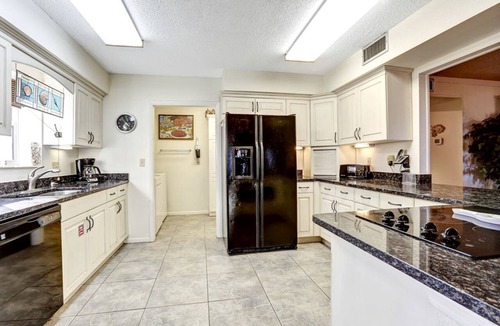 Fernandina Beach Cottage | Pet-Friendly Beachside Cottage Getaway near Fernandina Beach, Florida