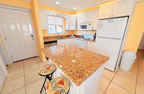 Holiday Isle Condo | Pet-Friendly Beachside 1BR | Free Golf&Beach Views