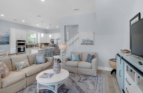 Dune Allen Beach House | *Pet Friendly | Community pool | Roof top deck | Steps to beach | Bike to shops, restaurants | Wi-Fi