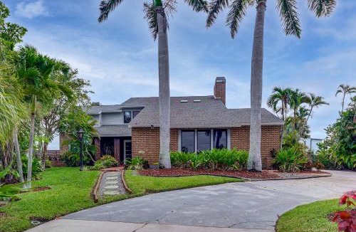 Apollo Beach House | Pet Friendly! Canal-Front Apollo Beach Gem w/Pool