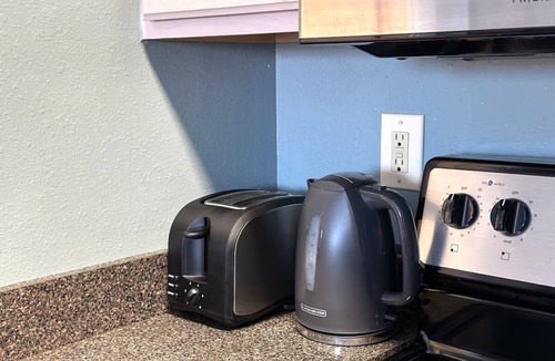 Seminole Apartment | PET Friendly Condo - POOL - BEACH 5 min