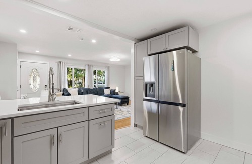 New Smyrna Beach House | 🏖️Pet Friendly | Great Location | Awesome Backyard | Happy Ours🏖️