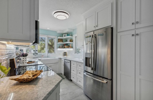 Fernandina Beach House | Pet Friendly | Luxury 3-Level Townhome | 3 Min Walk to the Beach
