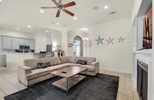 Gulf Pines House | Pet Friendly 🐾 Private Pool | 4 Bikes Included 🚲 Beach Retreat