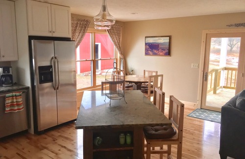 Williamsburg House | Pet friendly, quiet and quaint location between Traverse City and Elk Rapids.