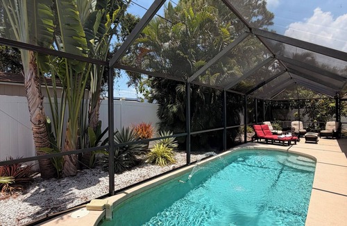 South Venice House | Pet Friendly, Relax, Gather & Unwind | Private Pool | Fire Pit