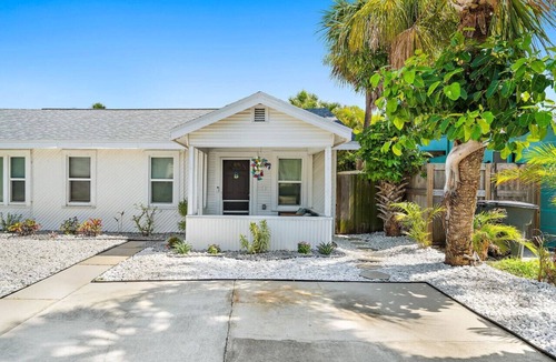 Belle Vista House | Pet-Friendly St. Pete Beach Getaway: 1BR/1BA with